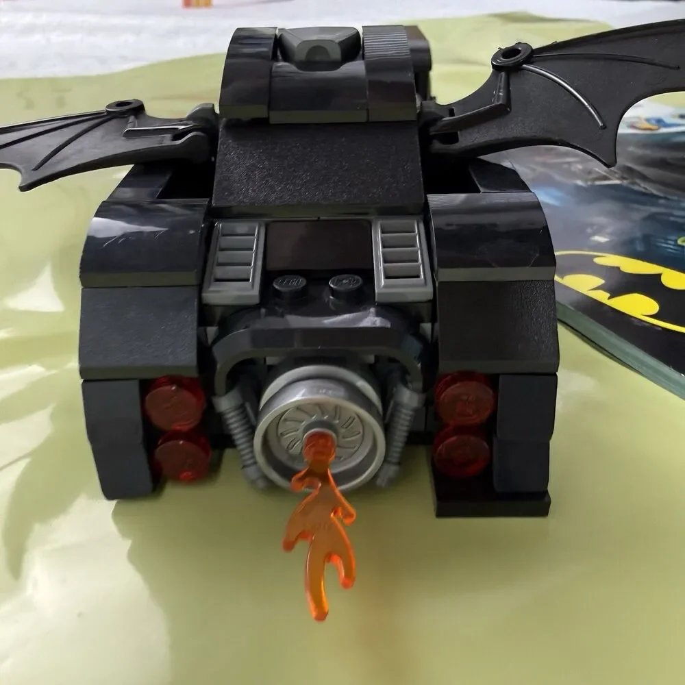 LEGO Super Heroes Batmobile Pursuit of The Joker 76119 Manual INCOMPLETE